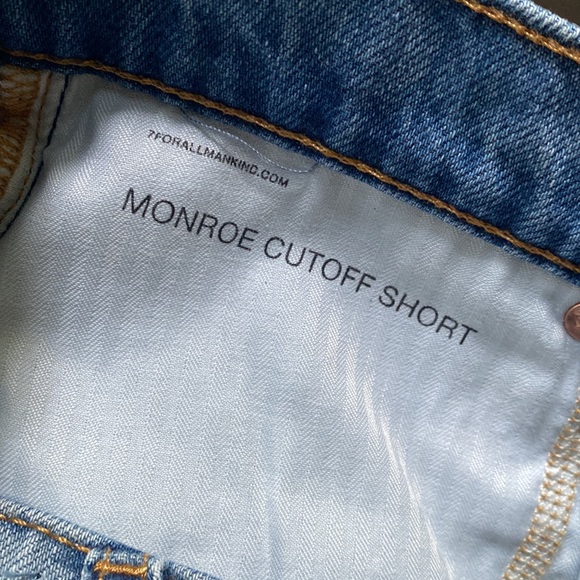 7 for all mankind Monroe Destruction Detail Cut Off Shorts - Picture 10 of 16